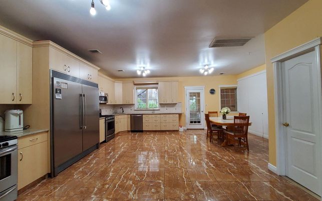 Dining room, Interior, Kitchen, Stainless Steel Appliances