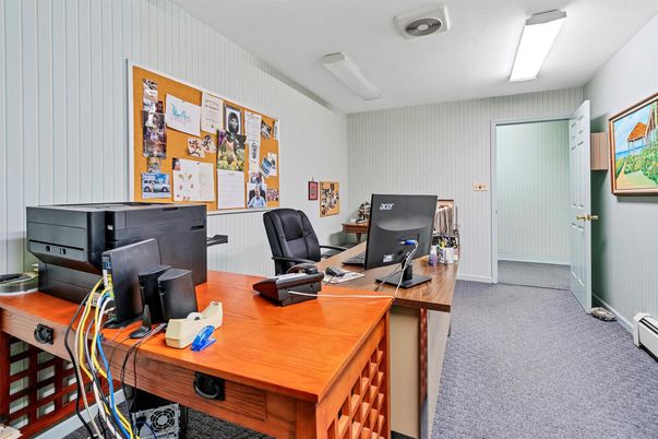 Home Office, Interior