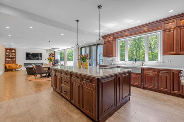 Dining room, Interior, Kitchen, Living room, Pendant Lights, Recessed Lighting, Stainless Steel Appliances, Wood Texture Flooring