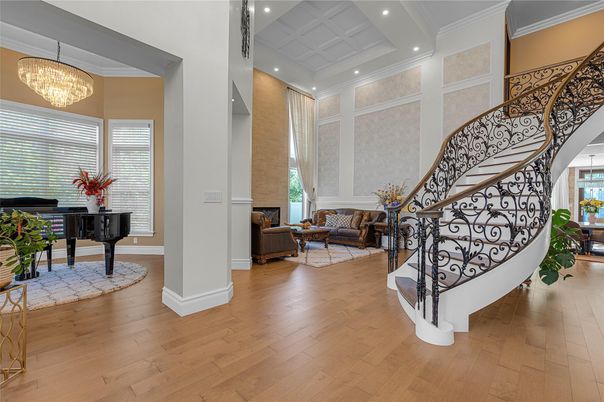 Chandelier, Interior, Living room, Piano, Recessed Lighting, Wood Texture Flooring