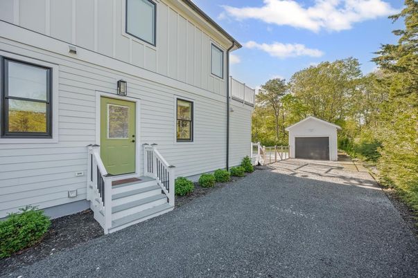 Detached Garage, Exterior