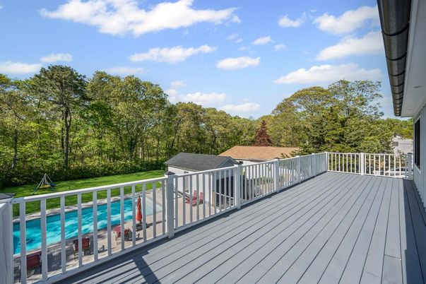 Exterior, Playground, Pool