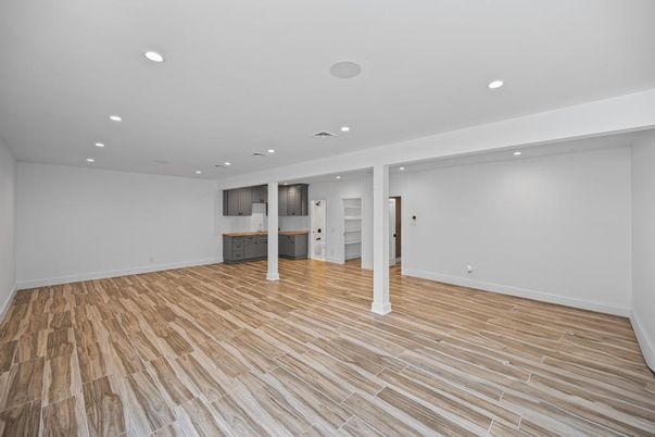 Empty room, Interior, Recessed Lighting, Wood Texture Flooring