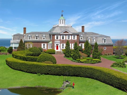 Exterior, Facade, Brick Facade, French Provincial