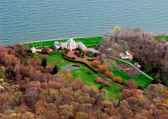 Exterior, Lake
