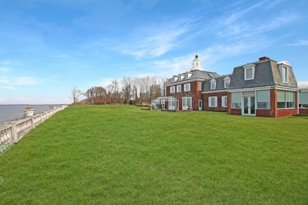 Backyard, Exterior, Water