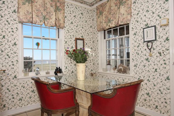 Dining room, Interior