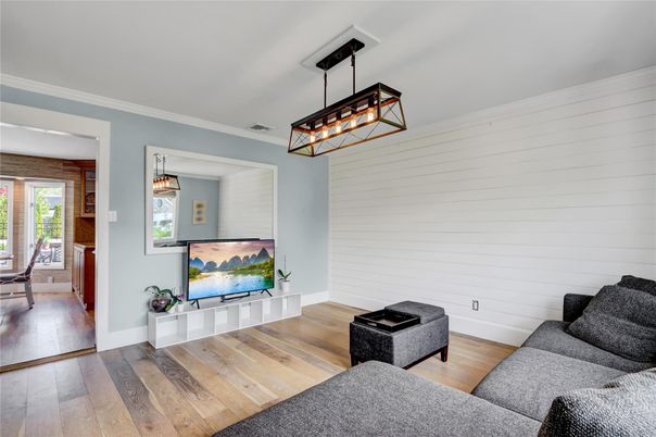 Interior, Pendant Lights, Wood Texture Flooring