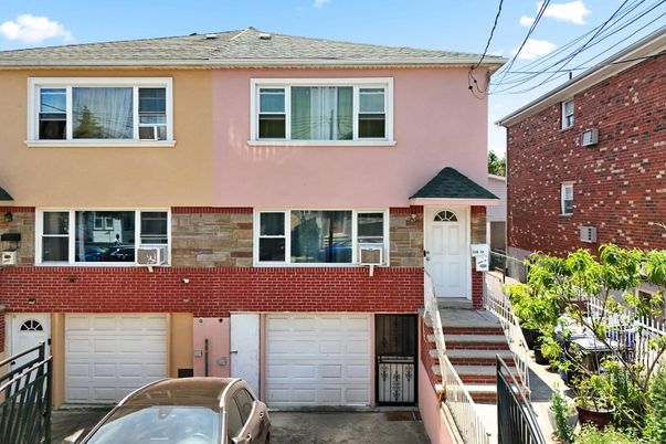 Attached, Exterior, Facade, Brick Facade, None