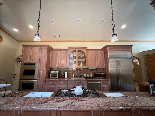 Interior, Kitchen, Pendant Lights, Recessed Lighting, Stainless Steel Appliances