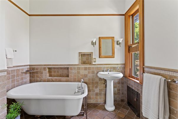Bathroom, Free Standing Baths, Interior