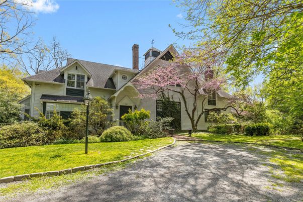 Backyard, Exterior, Facade, Cape Cod