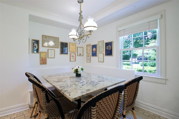 Chandelier, Dining room, Interior