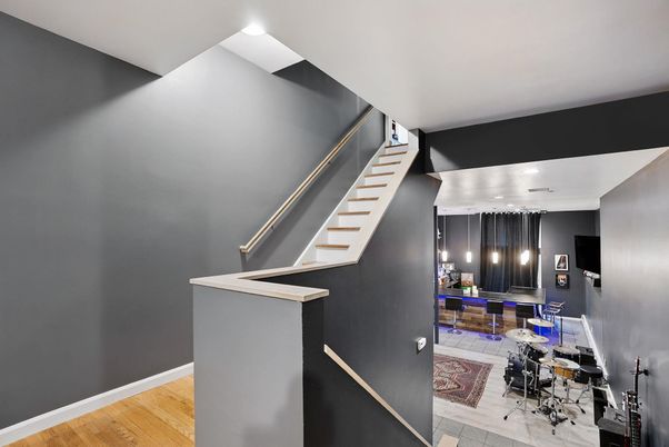 Interior, Pendant Lights, Recessed Lighting, Wood Texture Flooring