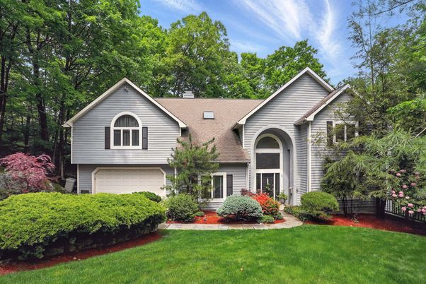 Attached, Exterior, Facade, Farmhouse