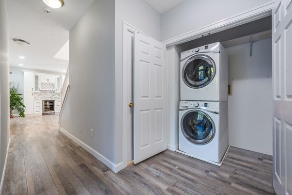Interior, Recessed Lighting, Utility Closets, Washer, Wood Texture Flooring