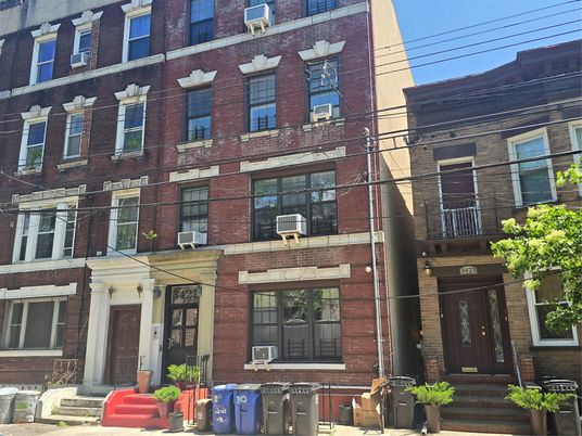 Exterior, Facade, Brick Facade, Rowhouse