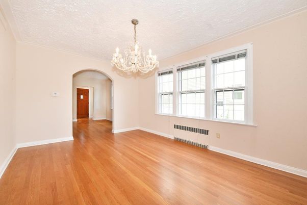 Chandelier, Empty room, Interior, Wood Texture Flooring