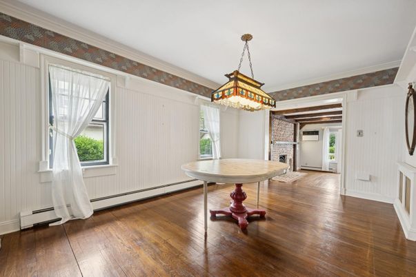 Interior, Pendant Lights, Wood Texture Flooring
