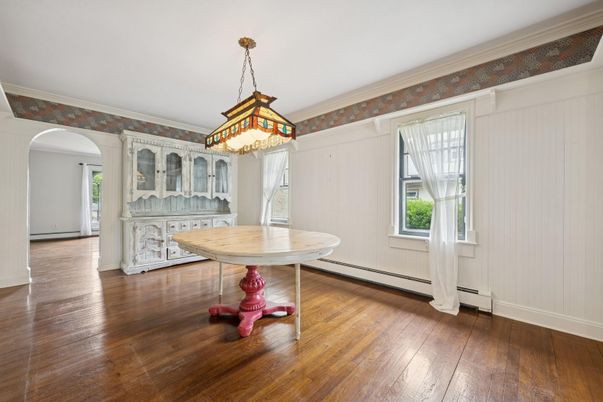 Interior, Pendant Lights, Wood Texture Flooring