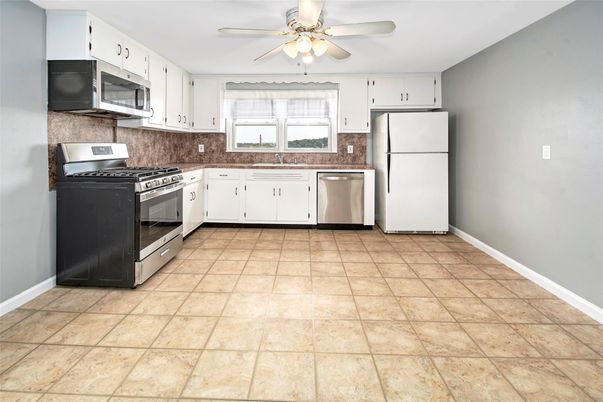 Interior, Kitchen, Stainless Steel Appliances