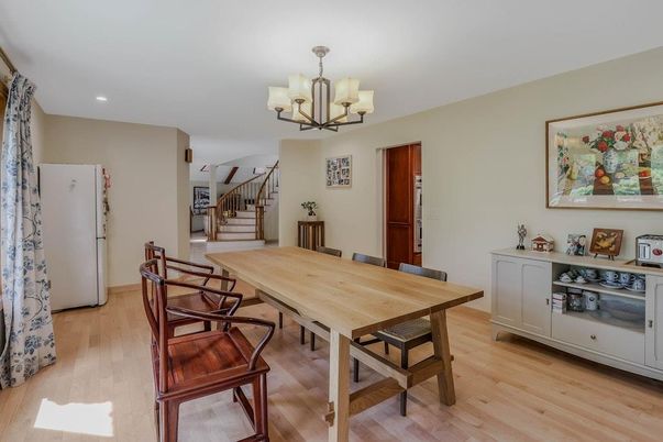 Chandelier, Dining room, Interior, Recessed Lighting, Wood Texture Flooring