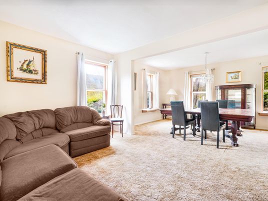 Chandelier, Dining room, Interior, Living room