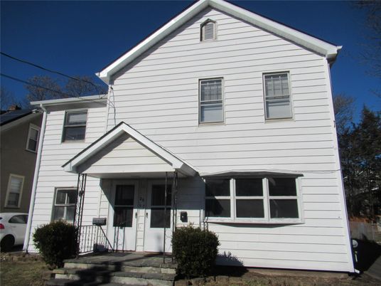 Exterior, Facade, Queen Anne Victorian
