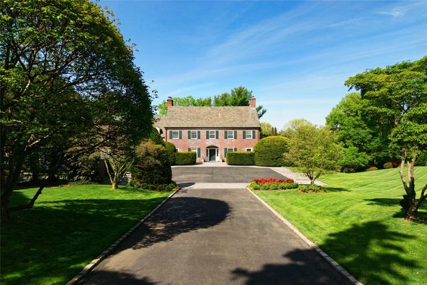 Backyard, Exterior, Facade, Brick Facade, French Provincial