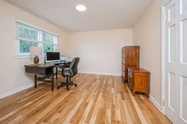 Home Office, Interior, Recessed Lighting, Wood Texture Flooring