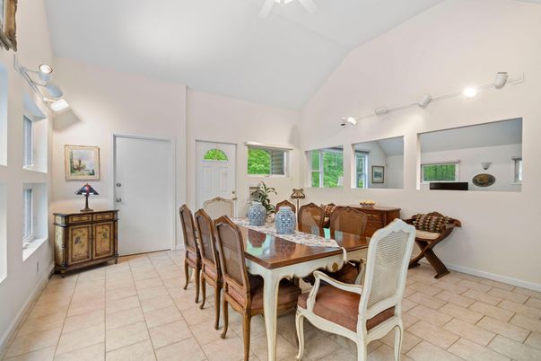 Dining room, Interior