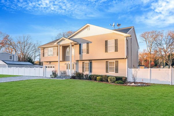 Attached, Backyard, Exterior, Facade, Split Level