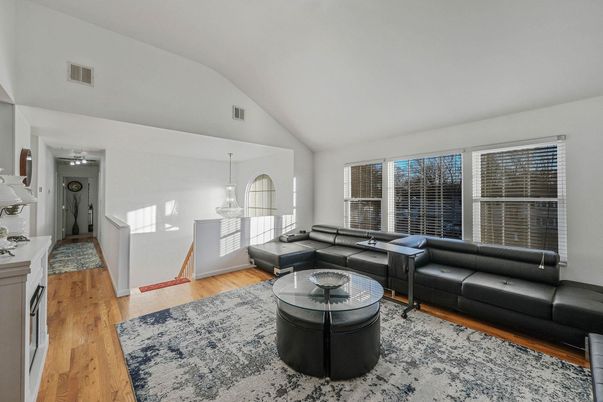 Interior, Living room, Pendant Lights, Wood Texture Flooring