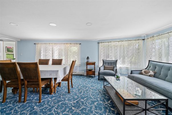 Dining room, Interior, Living room, Recessed Lighting