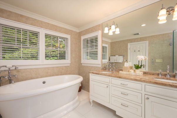 Bathroom, Dual Sink Vanities, Free Standing Baths, Interior, Recessed Lighting