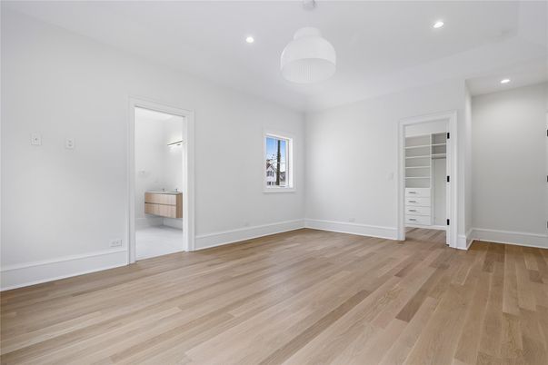 Empty room, Interior, Pendant Lights, Recessed Lighting, Wood Texture Flooring