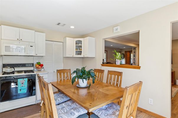 Dining room, Interior, Kitchen, Recessed Lighting, Wood Texture Flooring