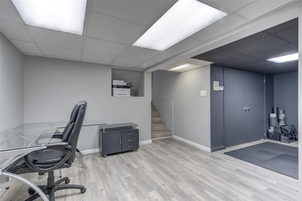 Home Office, Interior, Recessed Lighting, Wood Texture Flooring