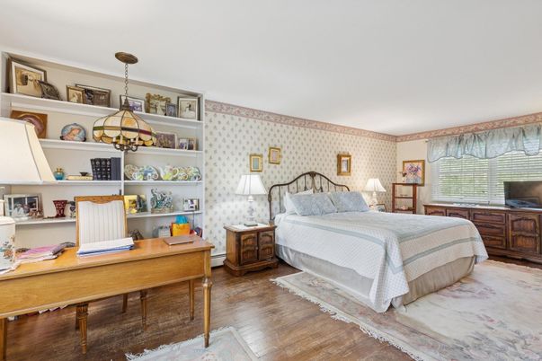 Bedroom, Home Office, Interior, Pendant Lights, Wood Texture Flooring