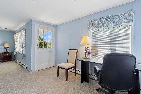 Home Office, Interior
