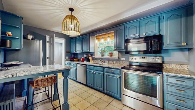 Interior, Kitchen, Pendant Lights, Stainless Steel Appliances