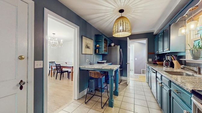 Chandelier, Dining room, Interior, Kitchen, Pendant Lights