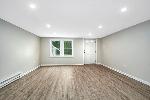 Empty room, Interior, Recessed Lighting, Wood Texture Flooring