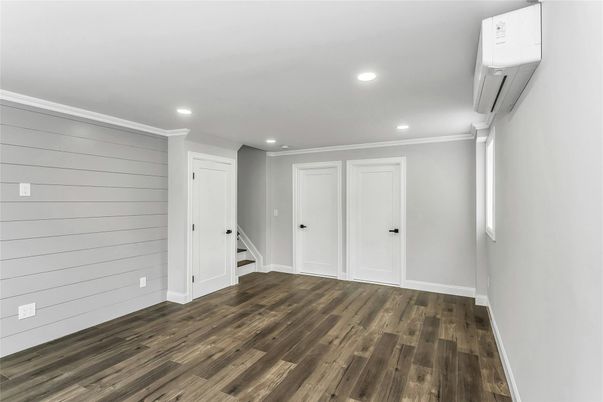 Empty room, Interior, Recessed Lighting, Wood Texture Flooring