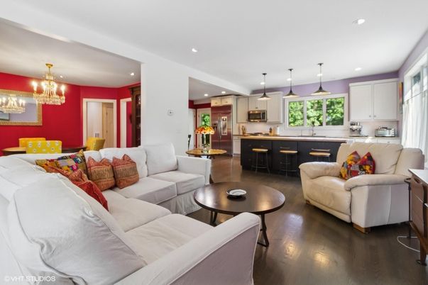 Chandelier, Interior, Kitchen, Living room, Pendant Lights, Recessed Lighting, Wood Texture Flooring