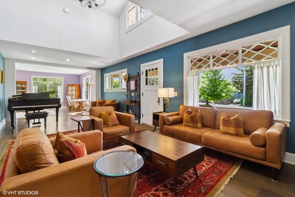 Interior, Living room, Piano, Recessed Lighting, Wood Texture Flooring