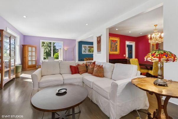 Chandelier, Interior, Living room, Recessed Lighting, Wood Texture Flooring