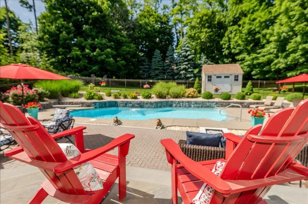 Exterior, Pool