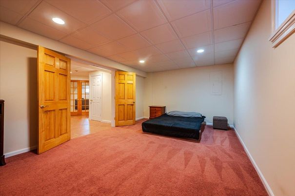 Empty room, Interior, Recessed Lighting