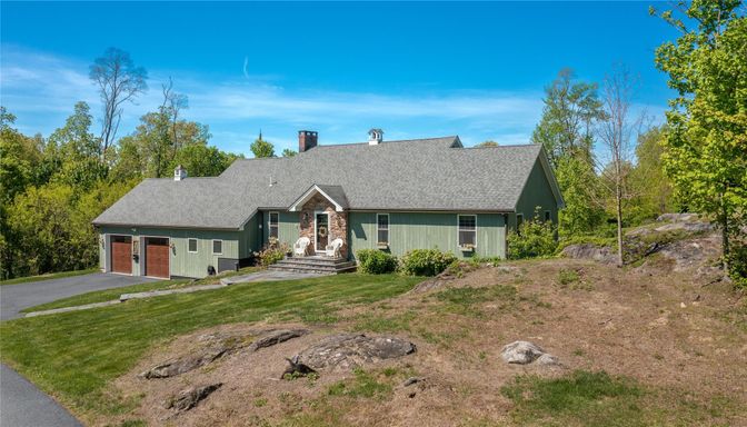 Attached, Exterior, Facade, Cape Cod